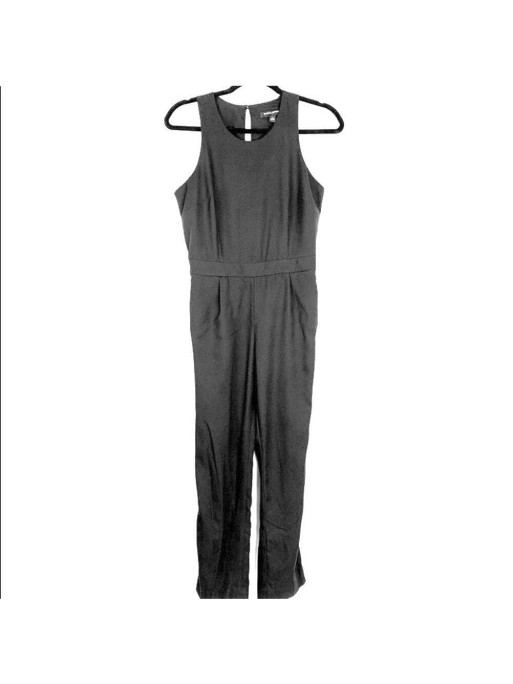 Banana Republic Sleeveless Jumpsuit Size 2 Pockets
